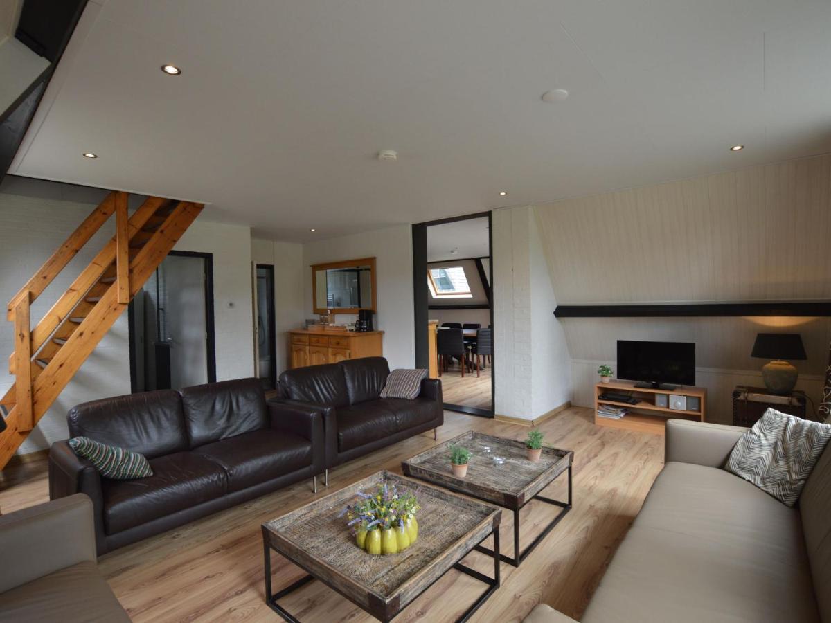Holiday Home With Large Terrace Stramproy Экстерьер фото